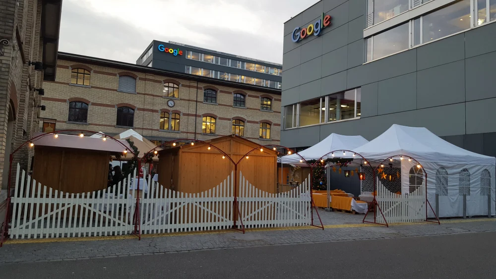 Zaun-Zirkus inkl. Lichterkette